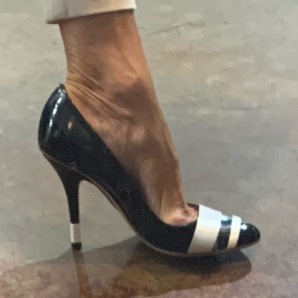 Vintage 1990s Vicini by Giuseppe Zanotti Design black and white heels. Size 38